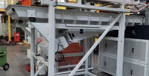 单向槽式给料机